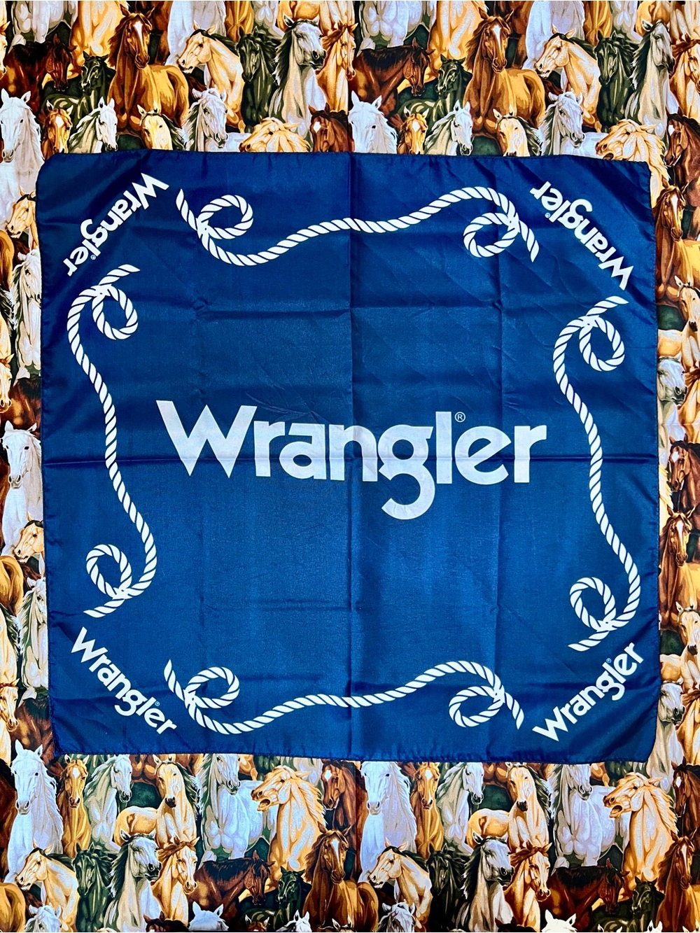 🤠 Wrangler Bandana – Classic Western Style 🐴